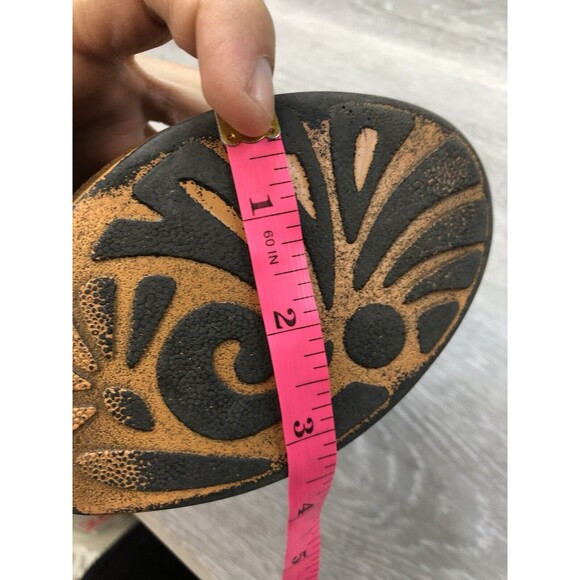 Born Madigan Women's Taupe Genuine Leather Side Zip Block Heel Ankle Boots 9.5 - Picture 11 of 11